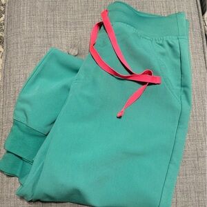 Figs Surgical Green Jogger Scrub Pants